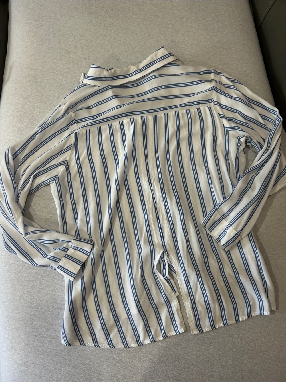 Leonisa Striped Button-Down Shirt in white and Blue Sz L - Picture 7 of 11